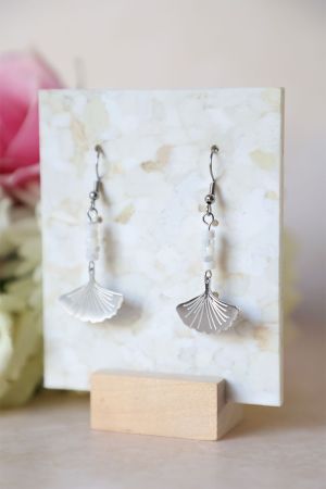 Boucle d'oreille Gina argentée et nacre